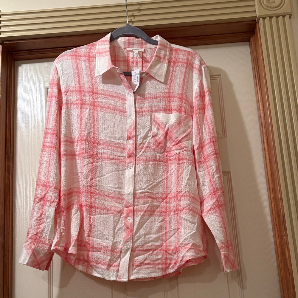 Maurices Coral and White Checkered Top